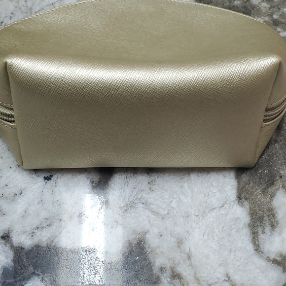 Neiman Marcus Makeup Bag gold Preowned - Picture 4 of 4